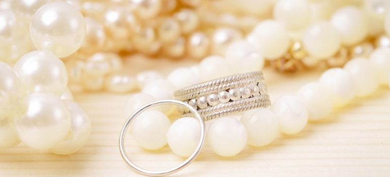 信頼できる金買取サービス選びで後悔しない現金化を実現する知恵 信頼できる金買取サービス選びで後悔しない現金化を実現する知恵