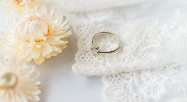 金買取で納得の現金化を実現するための業者選びと成功のポイント解説 金買取で納得の現金化を実現するための業者選びと成功のポイント解説