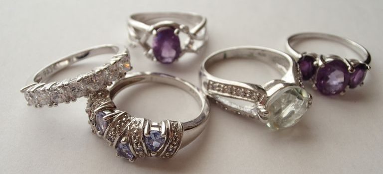 金買取を成功させるために知っておきたい査定基準と安心できる業者選びの極意 金買取を成功させるために知っておきたい査定基準と安心できる業者選びの極意